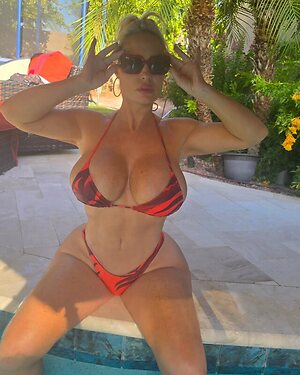 Nicole Coco Austin