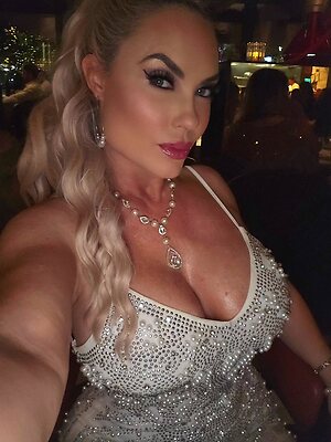Nicole Coco Austin leaked photos