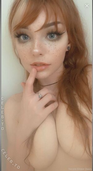 Nicole Eevee Davis photo