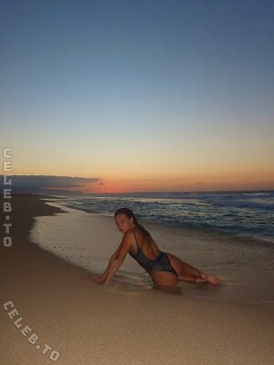 Nicolette Durazzo Nude Leaked Photo #13