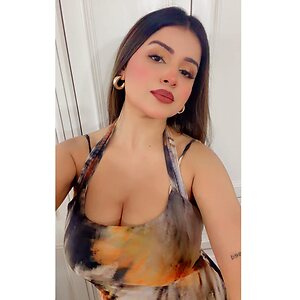 Nidhi Chaudhary leaked photo #3