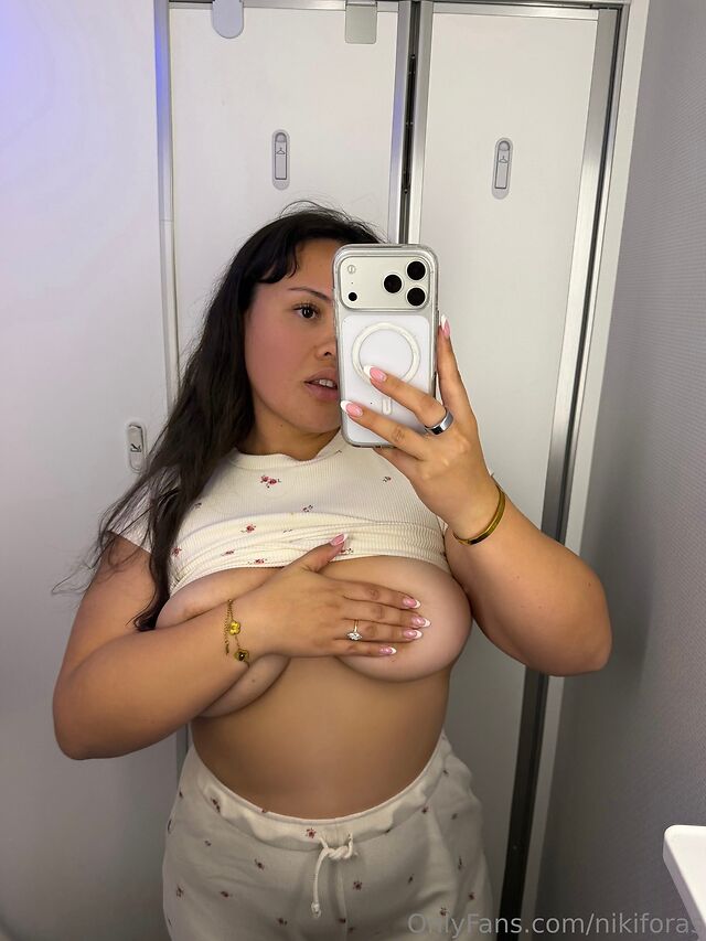 Niki Marie leaked photos