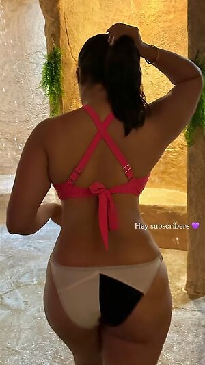 Nikita Sharma leaked photo #22