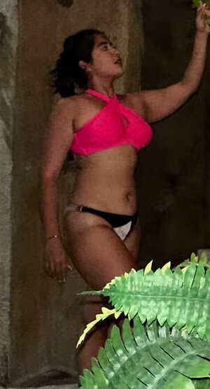 Nikita Sharma leaked photo #32