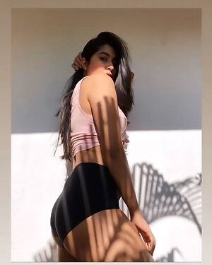 Nikita Sharma leaked photo #49