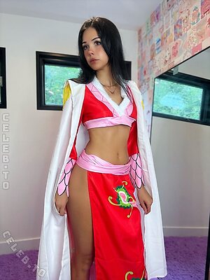 Nikki Barlowe photo