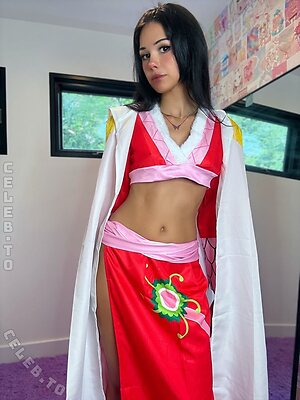 Nikki Barlowe photo