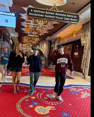 Nikki Glaser leaked photo #8