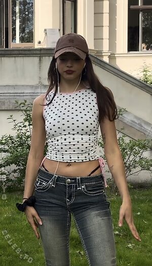 Nina Chuba