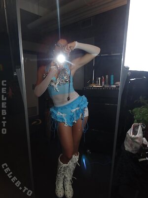 Nina Chuba photo