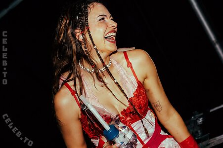 Nina Chuba photo
