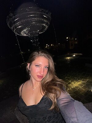 Nina Courtwright leaked photo #8