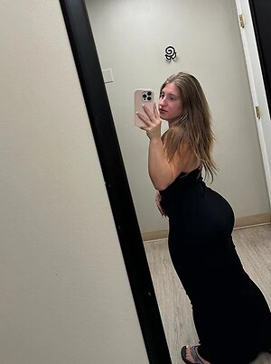 Nina Courtwright leaked photo #40