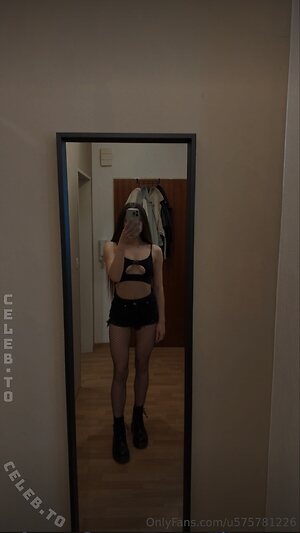 Nina Hoffmann Nude Leaked Photo #10