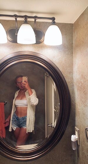 Nina Kucheran Nude Leaked Photo #7