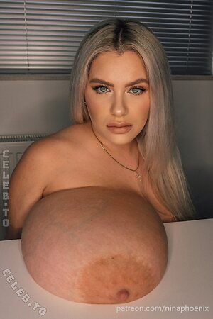 Nina Phoenix photo