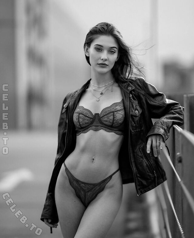 Ninafdj leaked photos