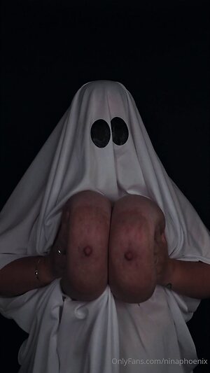 nina.phoenix leaked photo #30