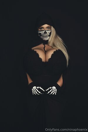 nina.phoenix leaked photo #33