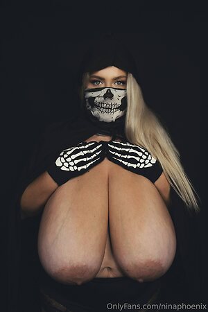 nina.phoenix leaked photo #37
