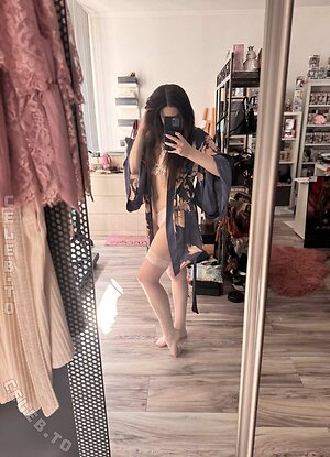 Nini Raven Nude Leaked Photo #5