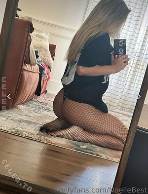 Noelle Best photo