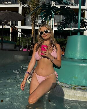 Noemi Oberhauser leaked photo #2