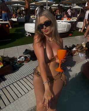 Noemi Oberhauser leaked photo #4