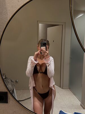 Noemi Oberhauser leaked photo #20