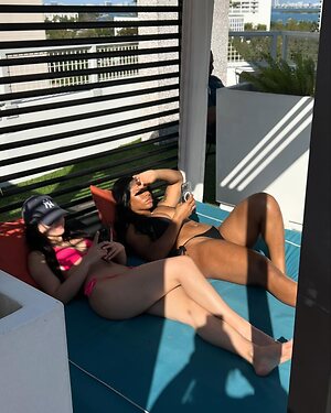 Nona Bayat leaked photo #17