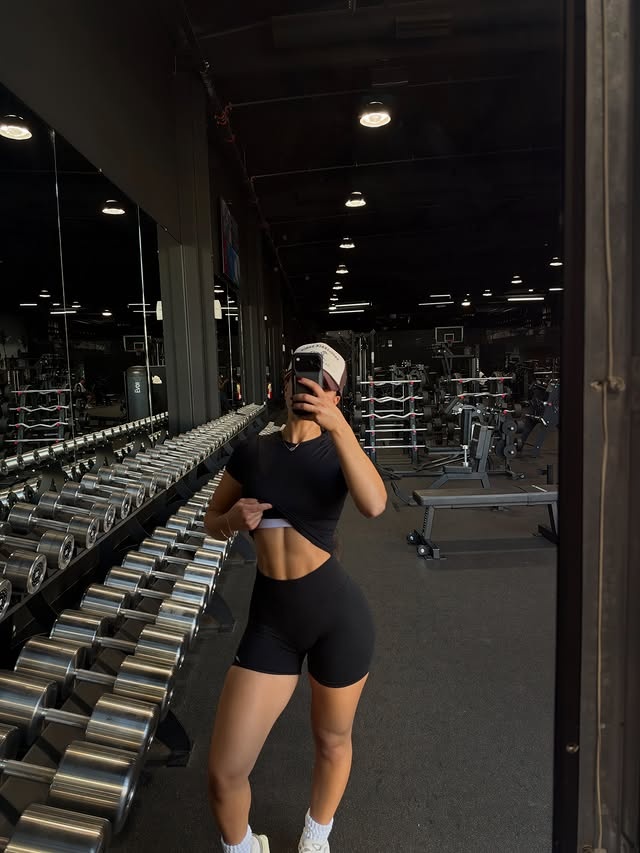 Nona Bayat leaked photos