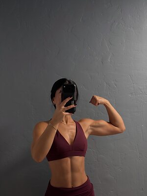 Nona Bayat leaked photos