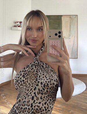 Nona kanal Nude Leaked Photo #74
