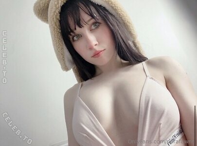 Nora Fawn photo
