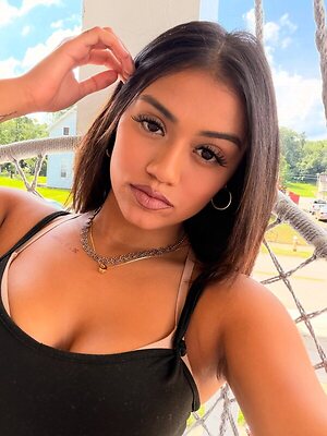 nora_lynn03