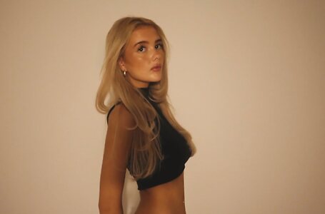 Norwegian Bombshell Ellie Olivia leaked photo #8