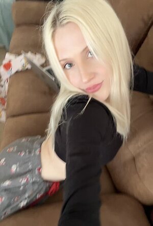 noturavgbl0nde Nude Leaked Photo #61