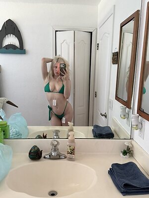 noturavgbl0nde Nude Leaked Photo #69