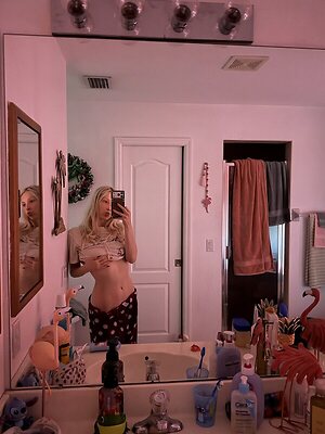 noturavgbl0nde leaked photo #80
