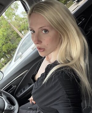 noturavgbl0nde leaked photo #82