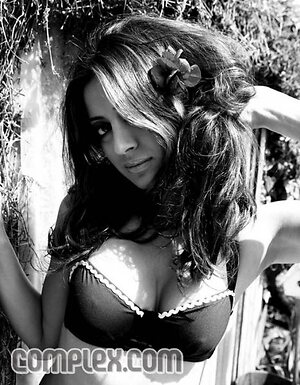 Noureen Dewulf leaked photo #82