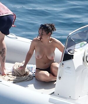 Nude Celebs Nude Leaked Photo #8
