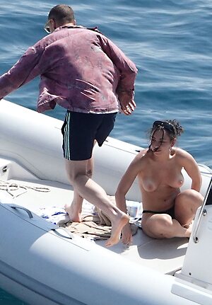 Nude Celebs Nude Leaked Photo #9
