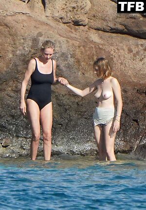 Nude Celebs Nude Leaked Photo #17