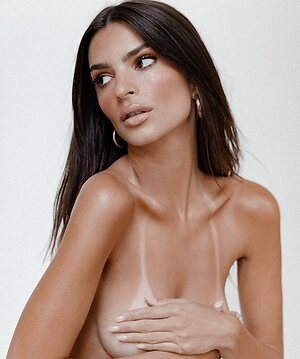 Nude Celebs leaked photo #57