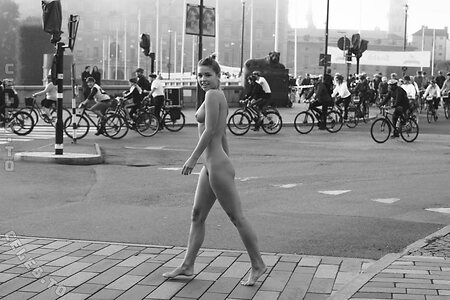 Nude in Public Nude Leaked Photo #189