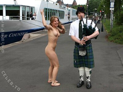 Nude in Public Nude Leaked Photo #342