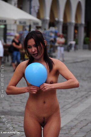 Nude in Public Nude Leaked Photo #1148