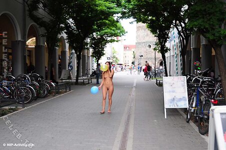 Nude in Public Nude Leaked Photo #1183