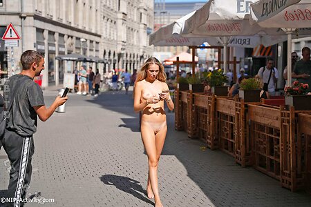 Nude in Public Nude Leaked Photo #2406